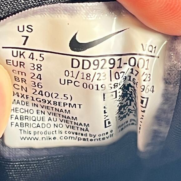 Nike Quest 5 Black Dark Gray Athletic Running Shoes DD9291-001 Women's Size 7 - Picture 11 of 12